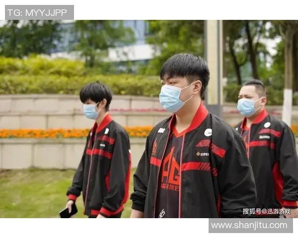 王者荣耀热点分析：深入解读V5战队的包夹战术与策略应用